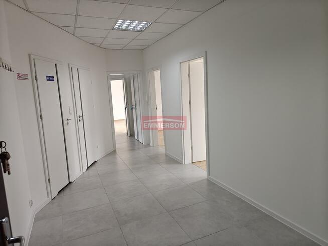 Lokal biurowy. Rejon ulicy Kobierzyńskiej.