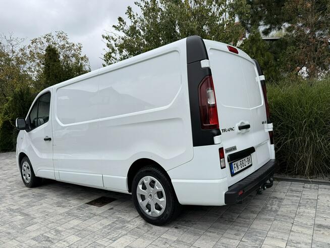 Renault Trafic LIFT !!! LEDY !!! - długi / LONG z klimą - bardzo zadbany