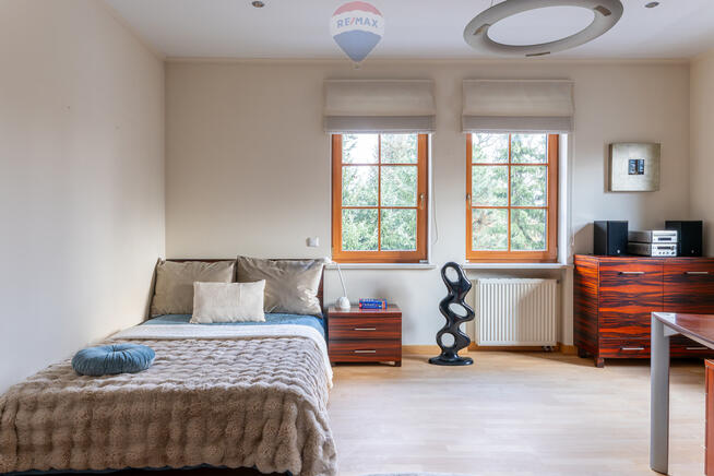 ELEGANCKA REZYDENCJA NA WYNAJEM W ŁOMIANKACH