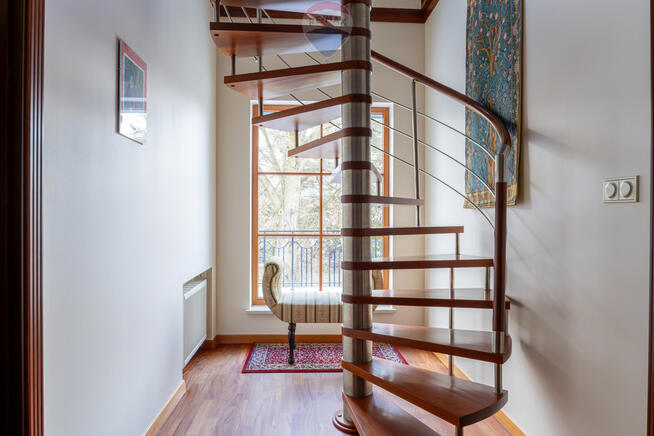 ELEGANCKA REZYDENCJA NA WYNAJEM W ŁOMIANKACH