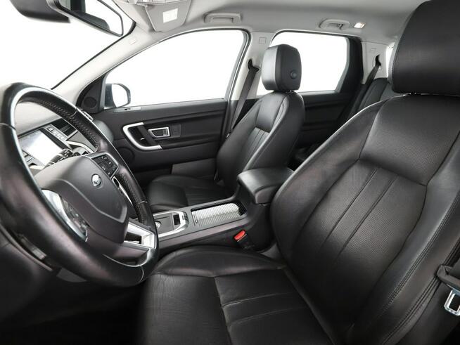Land Rover Discovery Sport 2.0 Exclusive-Line AWD Nawigacja Tempomat Grzane Fotele ParkAssist LED