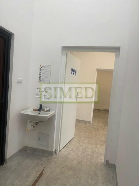 Biuro ,8 pokoi ,ochrona ,recepcja dostęp24h