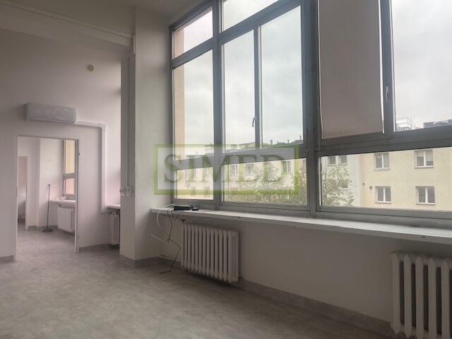 Biuro ,8 pokoi ,ochrona ,recepcja dostęp24h