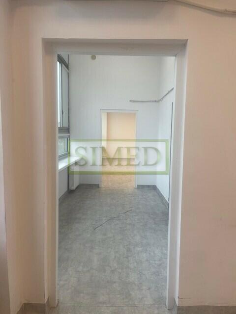 Biuro ,8 pokoi ,ochrona ,recepcja dostęp24h