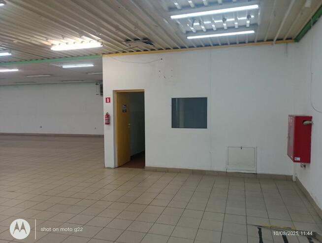 Powierzchnia handlowa 420 m - obok Biedronki