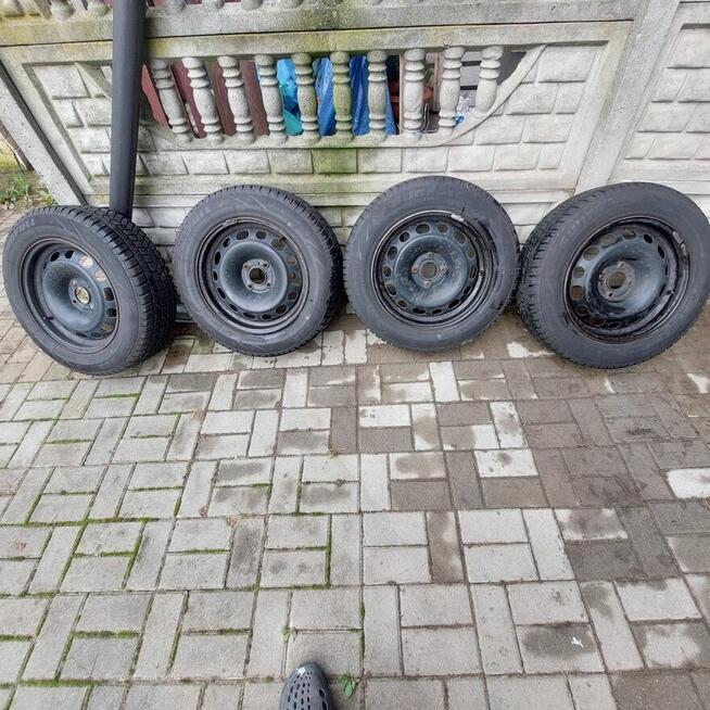 Koła zimowe 215x60xr16/ET32/4x108