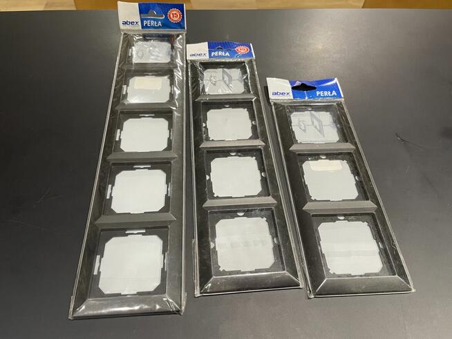 Ramka seria PERŁA kolor CZARNY MAT