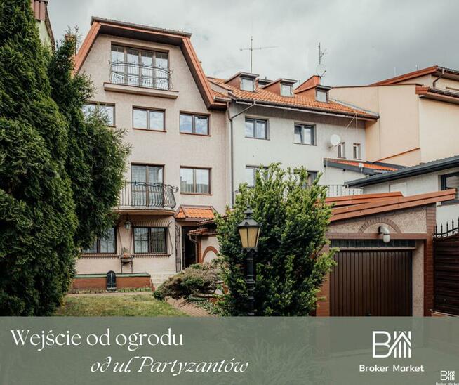 Dom Gołdap, Plac Zwycięstwa