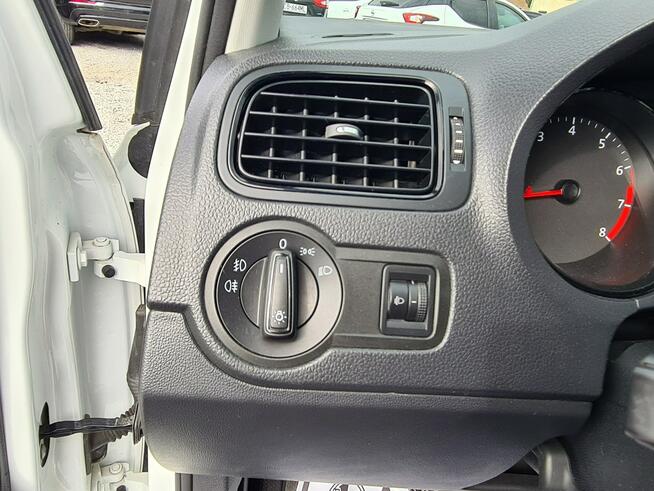Volkswagen Polo 65 Tys.Km Klimatyzacja Tempomat Halogeny Komputer Zadbane
