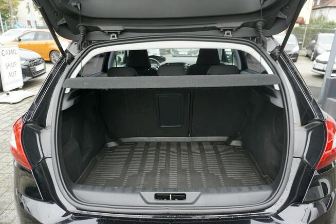 Peugeot 308 polski salon