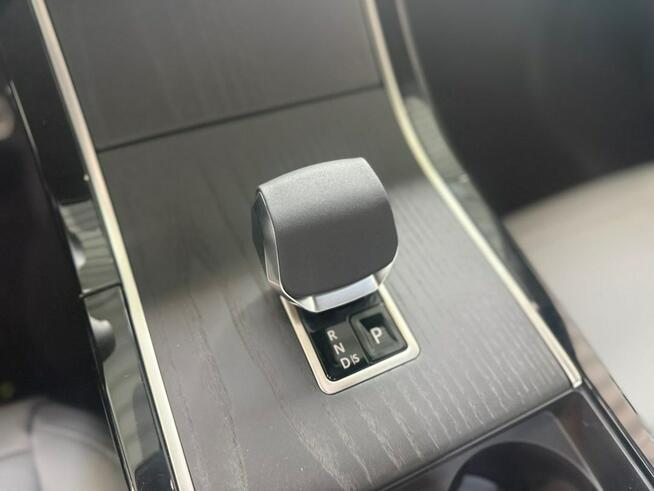 Range Rover Velar MY26 Dynamic SE 2.0 I4 PHEV 404 KM Panorama