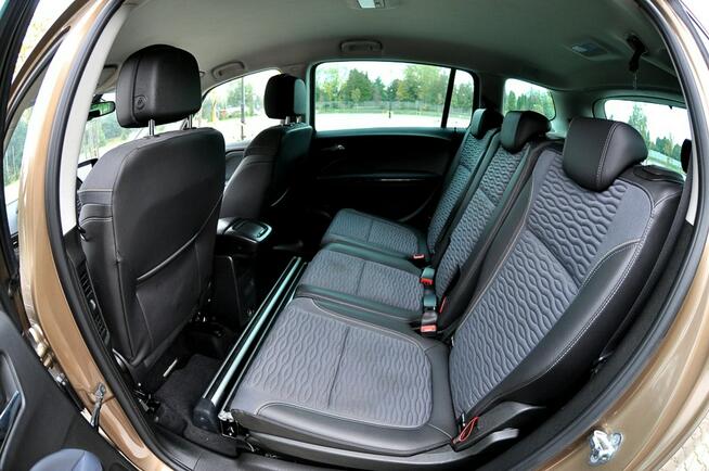 Opel Zafira Cosmo 2,0 CDTi 130Km Bi-Xenon Ledy Duża Navi Skóra 7-Osobowy
