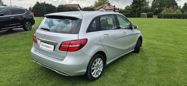 Mercedes B 200 cena z opłatami