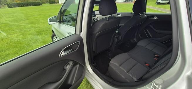 Mercedes B 200 cena z opłatami