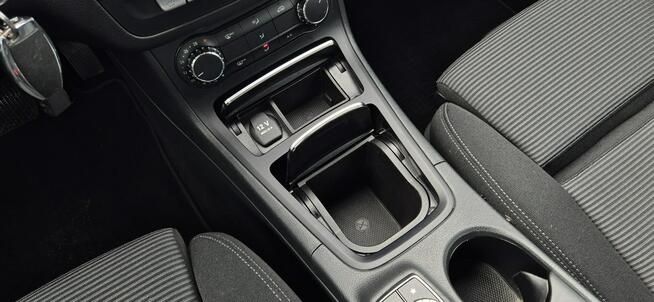 Mercedes B 200 cena z opłatami