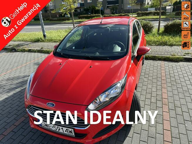 Ford Fiesta 5 drzwi, podgrzewane fotele i szyba czołowa, isofix, niski przebieg