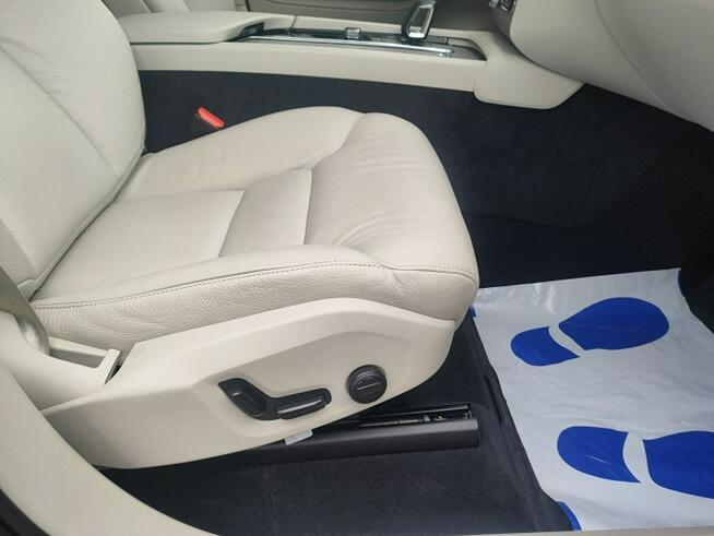 Volvo XC 90 Mały przebieg* 300PS* 7 osób