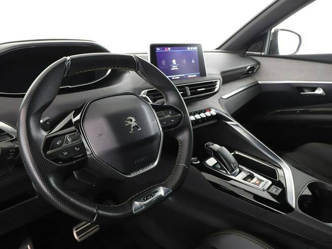 Peugeot 3008 GT Line automat panorama 180KM navi kamera ACC alcantara