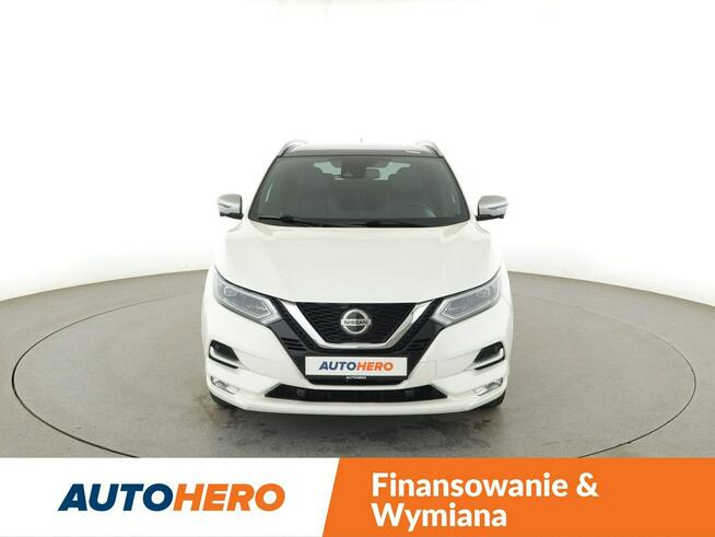 Nissan Qashqai 4x4 automat skóra panorama full LED navi kima auto kamery grzane fotel