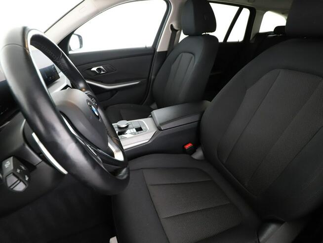 BMW 318 FV23% automat full LED virtual cocpit kamera i czujniki parkowania grz