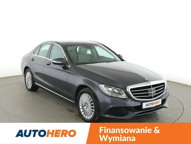 Mercedes C 180 automat półskóra jane wnętrze navi klima auto grzane fotele kamera