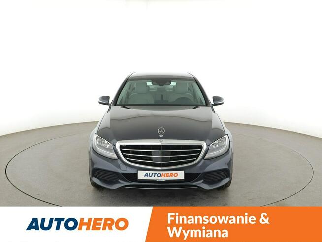 Mercedes C 180 automat półskóra jane wnętrze navi klima auto grzane fotele kamera