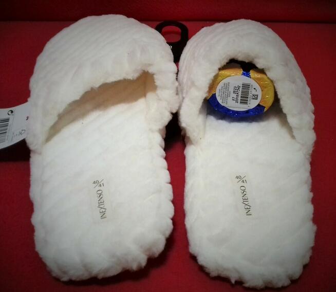 Kapcie beżowe miękkie 41 nowe