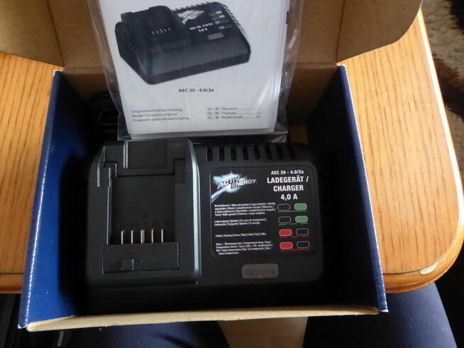 Nieużywana ładowarka 20/40V/4A ACTIVE ENERGY