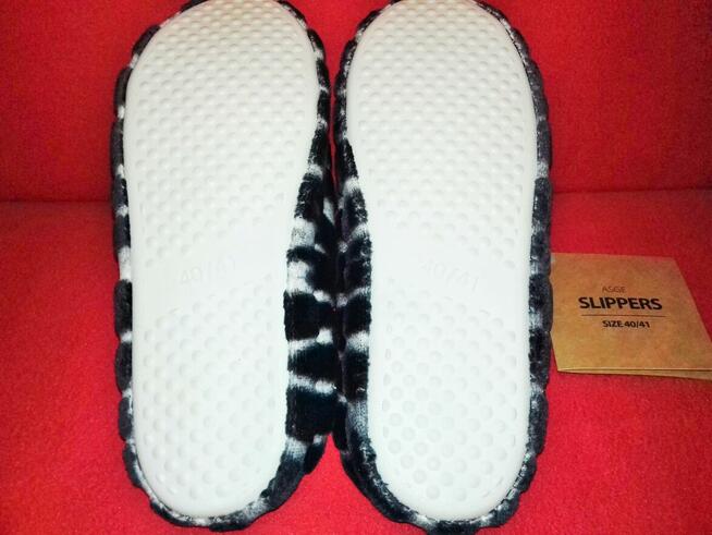 Nowe kapcie 41