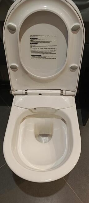 Koniec z papierem toaletowym? Zobacz, jak działa toaleta z f