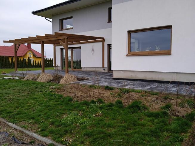 Układanie kostki brukowej, brukarstwo, minikoparka