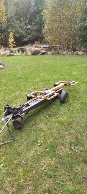 Laweta, motyl , przyczepa do holowania aut