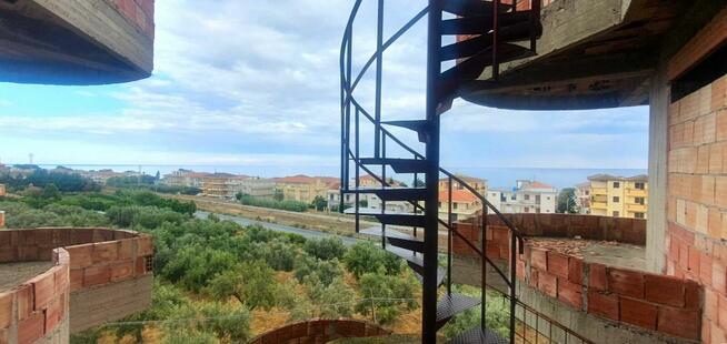 Na sprzedaż hotel na południowym wybrzeżu Włoch