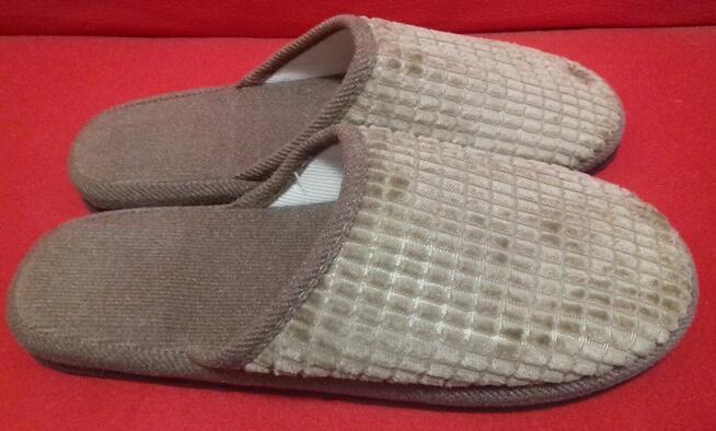 Idealne kapcie dla stóp wrażliwych najlżejsze waga 132g.