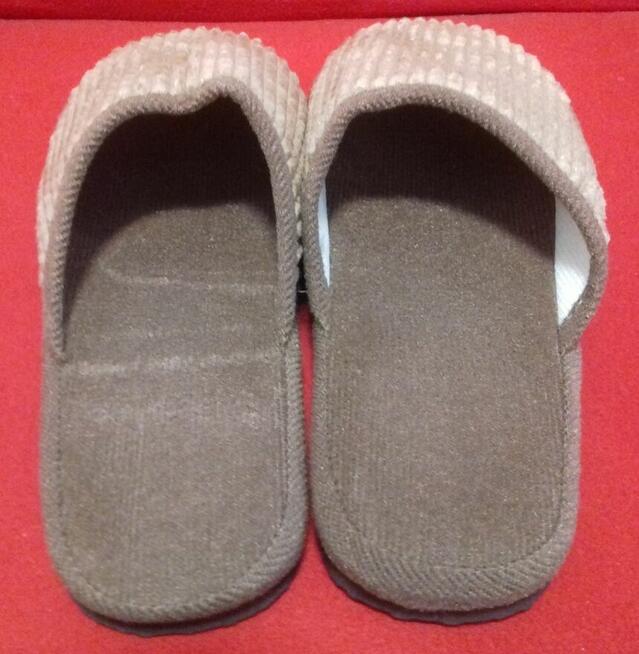 Idealne kapcie dla stóp wrażliwych najlżejsze tylko 132g.