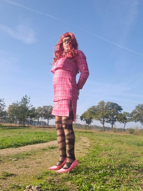 Onam ogliga jinsiy olatni qaerga qoyish kerakligini korsatadi Tekshiruv xonasida ginekologiyaning porno fotosurati