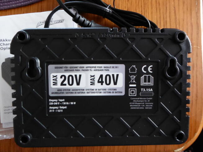 Nieużywana ładowarka 20/40V/4A ACTIVE ENERGY