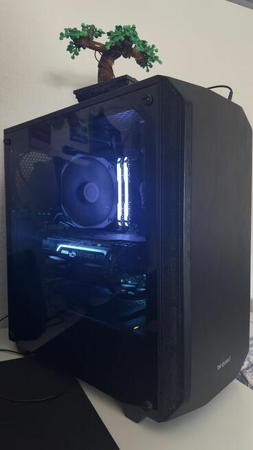 Komputer gamingowy z monitorem 27 Klawiatura i słuchawki g