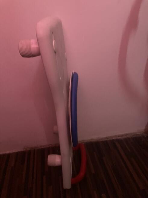 Ławeczka do kąpieli.