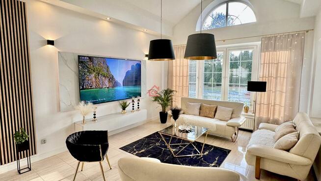 Dom Staszów, Akacjowa