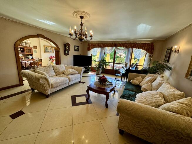 Dom Starachowice, Miodowa