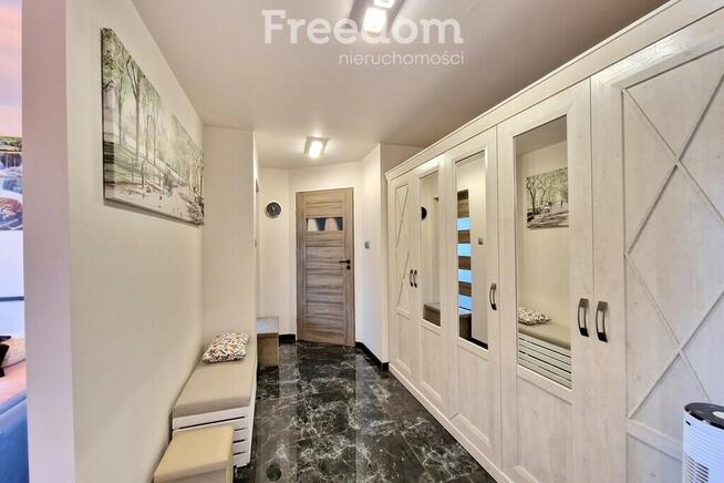 Dom po remoncie ze stawem na dużej działce