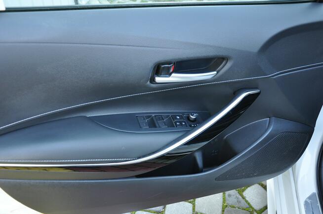 Toyota Corolla 1.8 Hybrid GR Sport + Dynamic Kamera Podgrz. Fotele SalonPL 1wł Gwar.