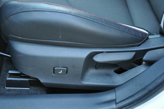 Toyota Corolla 1.8 Hybrid GR Sport + Dynamic Kamera Podgrz. Fotele SalonPL 1wł Gwar.