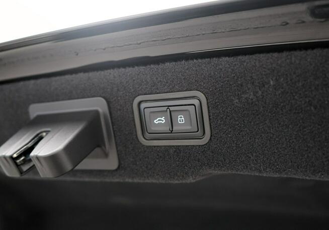 Audi A8 60TFSI e Quattro S-Line MatrixHD B&O Kamery360 ACC Pneumatyka