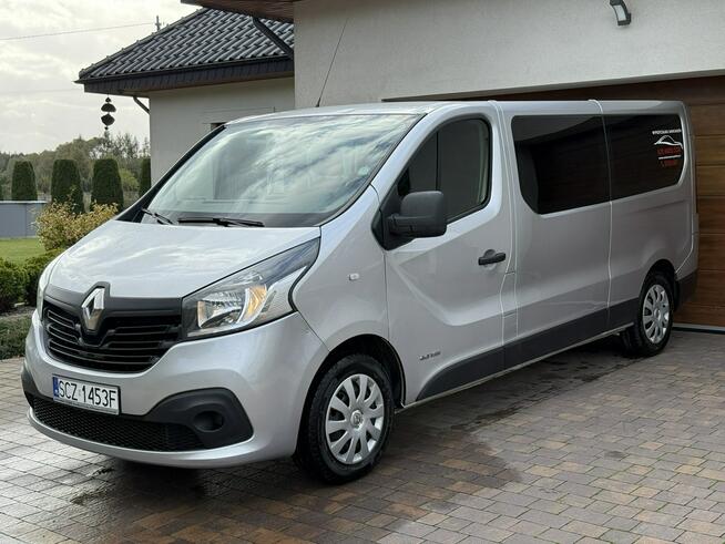 Renault Trafic wypożyczalnia wynajem 9osobowy długi webasto