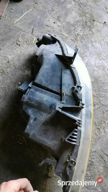 Reflektor Lampa Prawa Przód VALEO Peugeot 307 I (2001-2005) H7