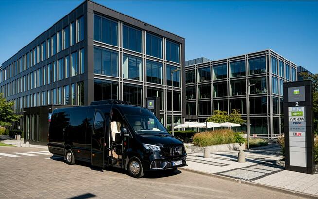 Bus Taxi Warszawa Wynajem auta z kierowcą /cała Polska