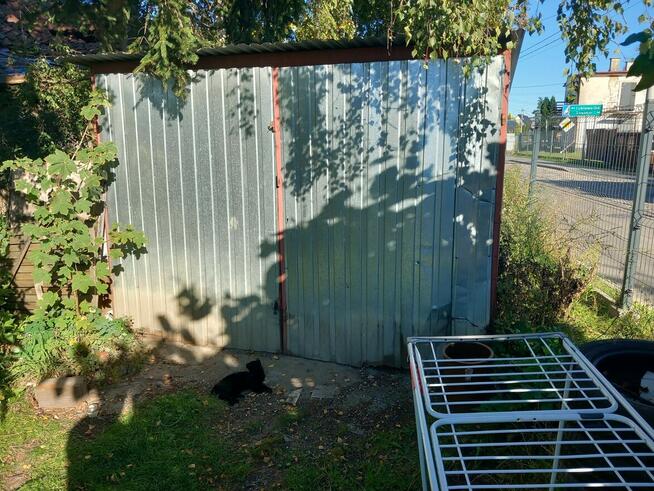 Sprzedam Połowę domu z działką