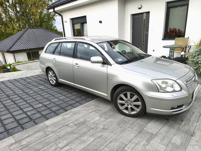 Toyota Avensis 1,8 benzyna 2006r. Bogato wyposażona